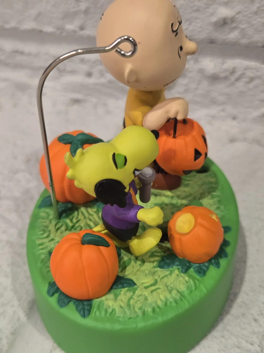 Hallmark Snoopy And Charlie Brown Trick Or Treating Pals Ornament